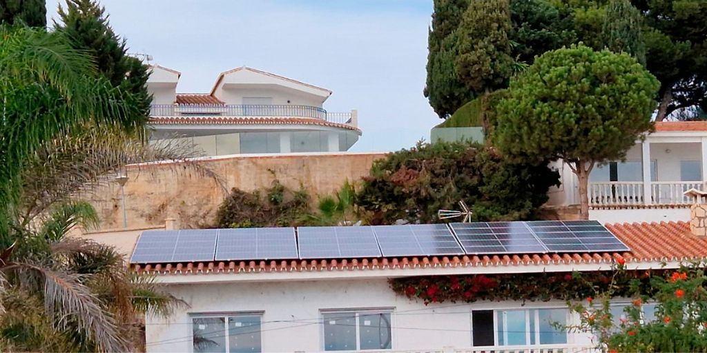 Instalación Solar Residencial Apartamento Salinas