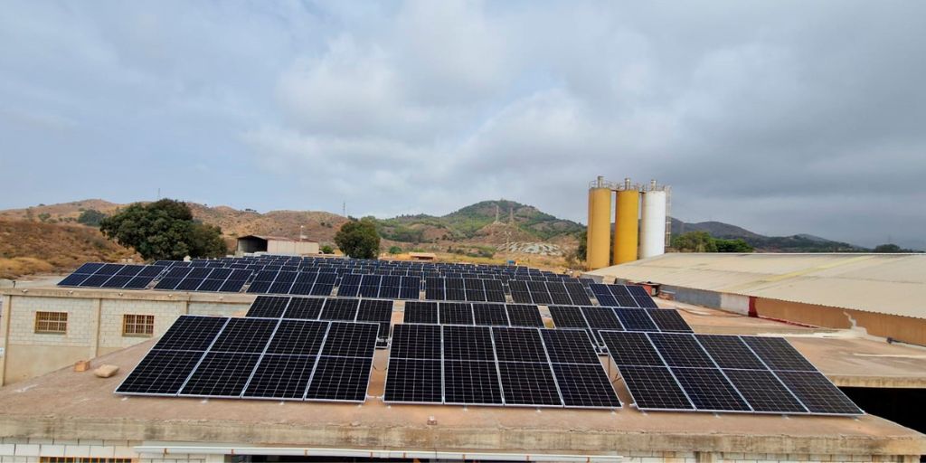 Instalación solar industrial CEYFOR