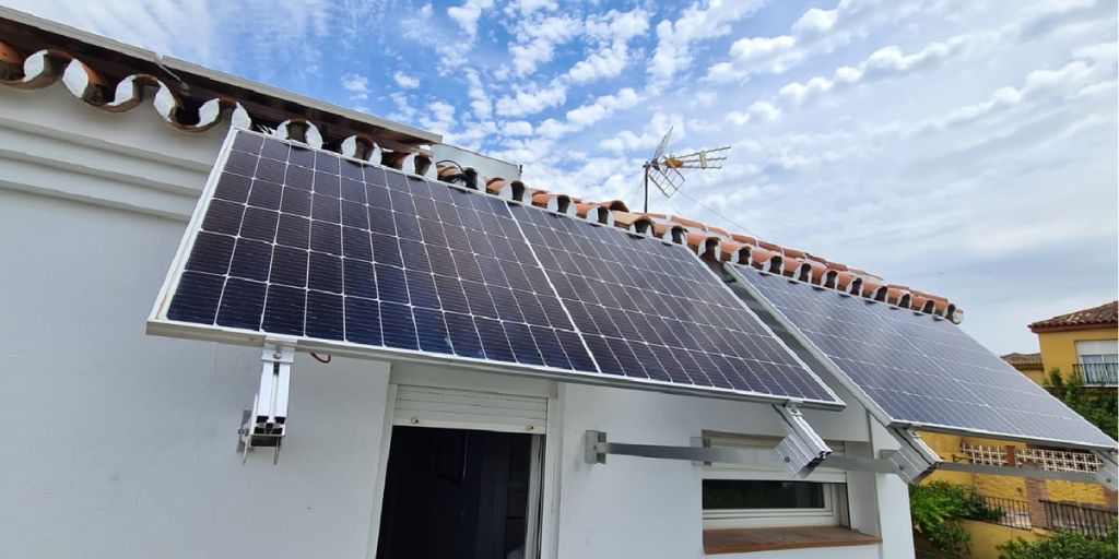 Instalación solar residencial Coín mixta